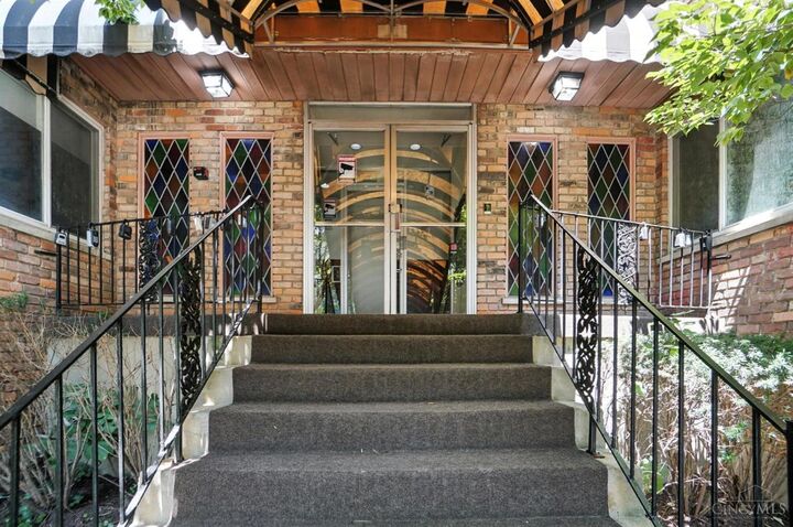 Property Photo: 2270 Madison Road OH 45208