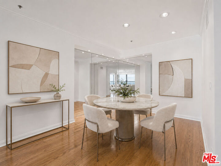 Property Photo:  10724 Wilshire Blvd  CA 90024 
