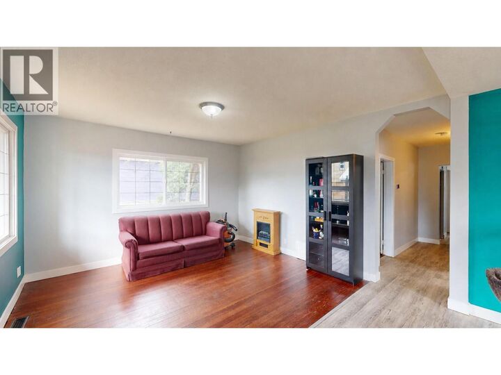 Property Photo:  315 Kootenay Street North  BC V1C 3T6 