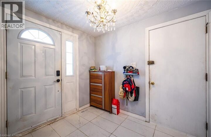 Property Photo:  87 Lorraine Avenue Front  ON N2B 2N1 