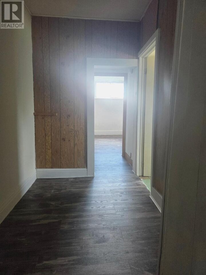 Property Photo:  327 Douglas St  ON P6C 1R9 