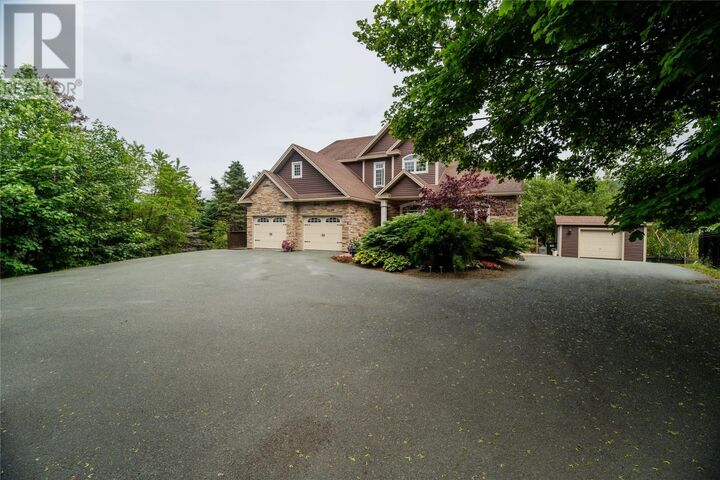 Property Photo: 8 Carriage Lane NL A1E 6J3