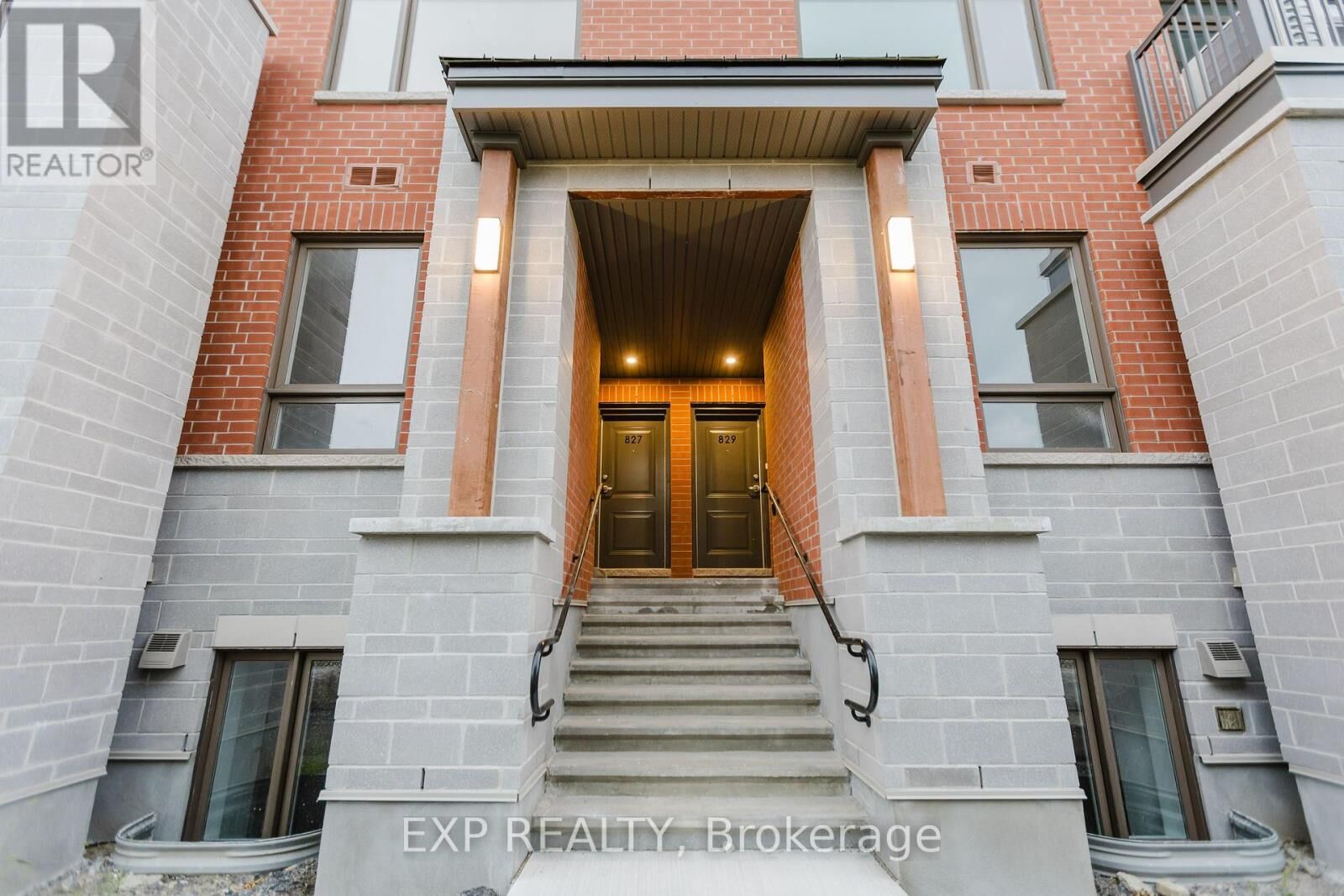 Property Photo:  605 Silhouette Private  ON K2J 4S3 