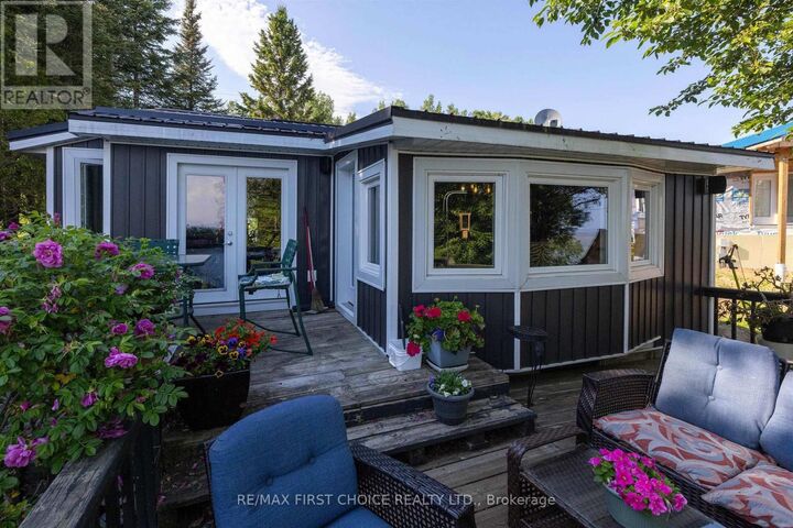Property Photo: 1185 Sunrise Beach Road ON P7A 0Z5