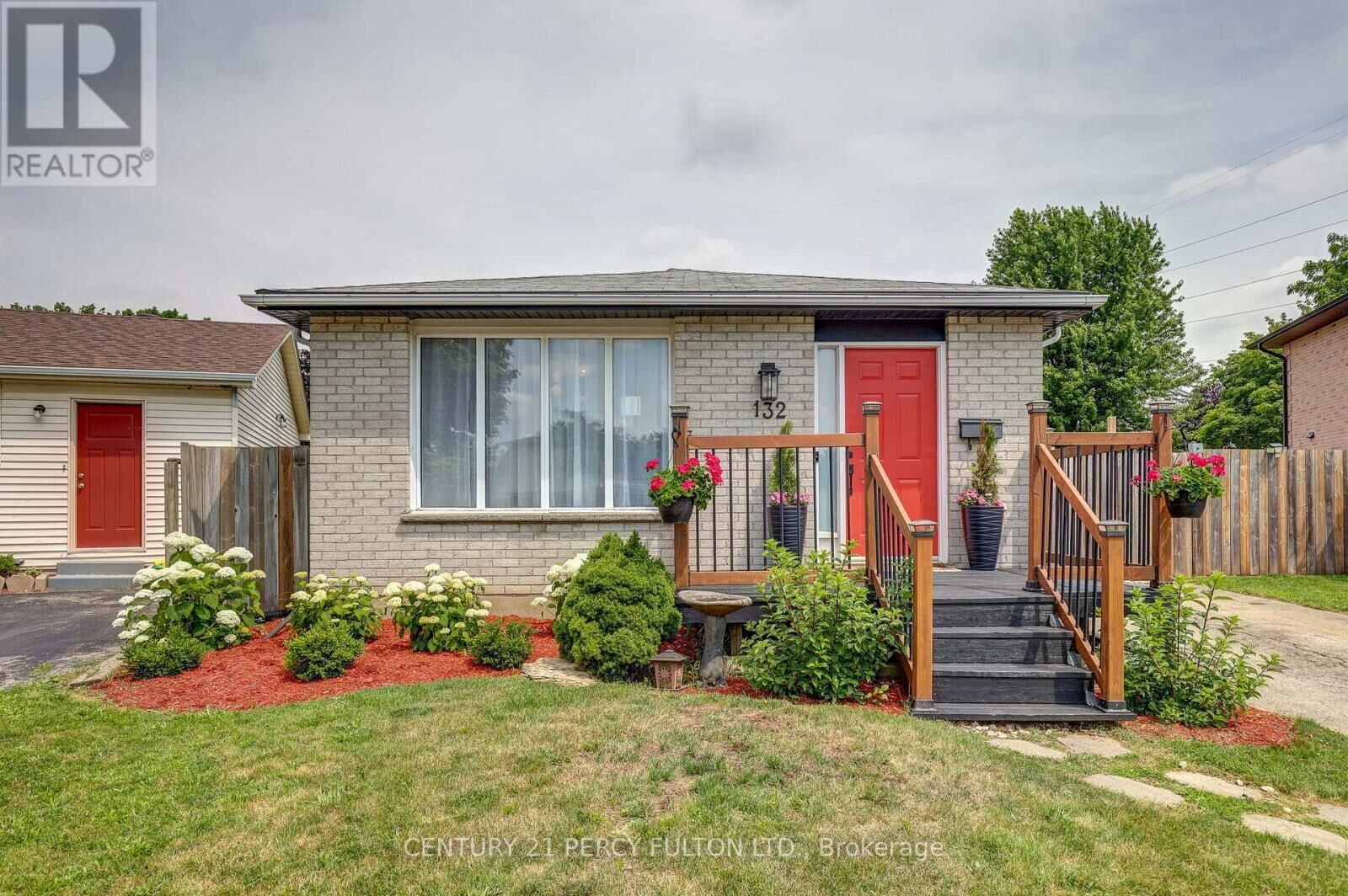Property Photo: 132 Sundridge Crescent ON N5Z 4R7