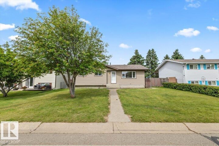 Property Photo:  5126 53 Street  AB T0G 1L0 