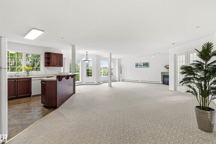 Property Photo: 14 Mission Avenue 201 AB T8N 1H4