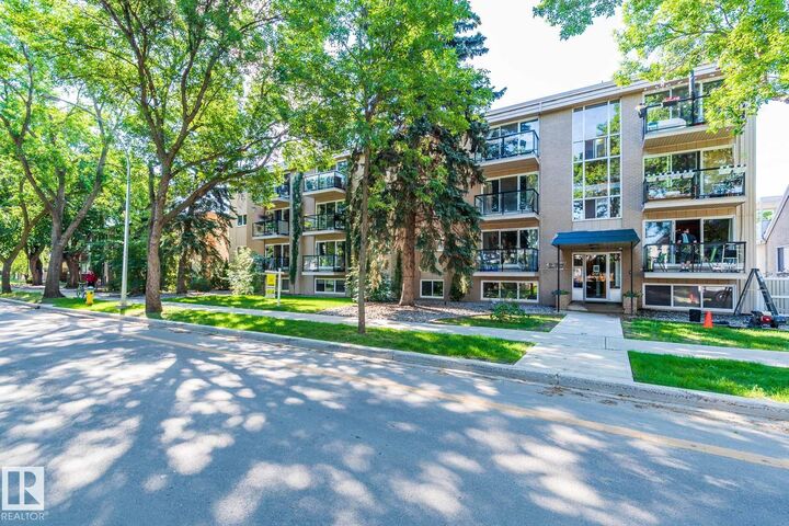 Property Photo:  10633 81 Avenue NW 204  AB T6E 1Y1 