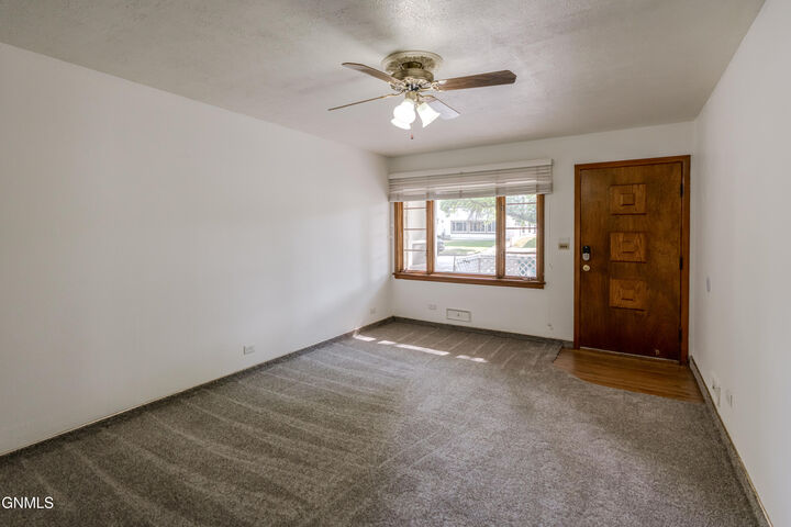 Property Photo: 612 19th Street N ND 58501