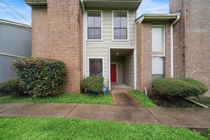 Property Photo: 8433 Wednesbury Lane TX 77074
