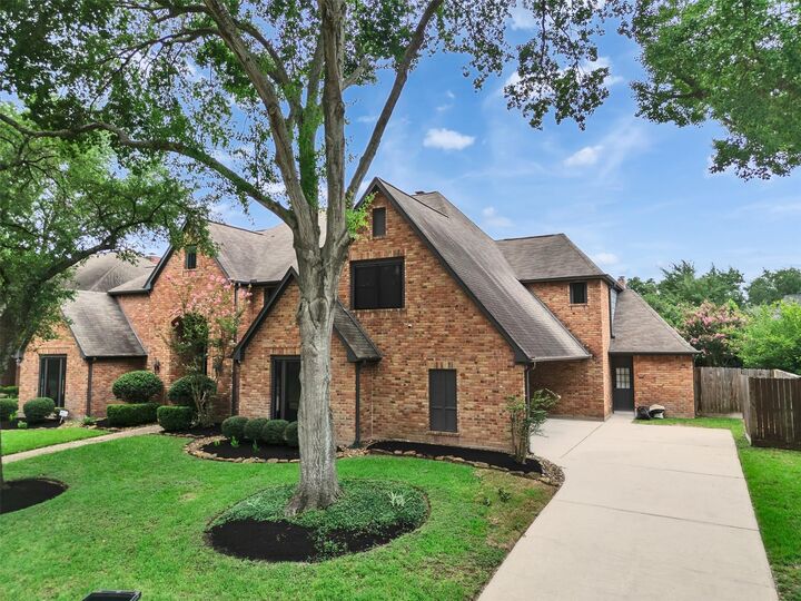 Property Photo: 15906 Redwood Place Drive TX 77079