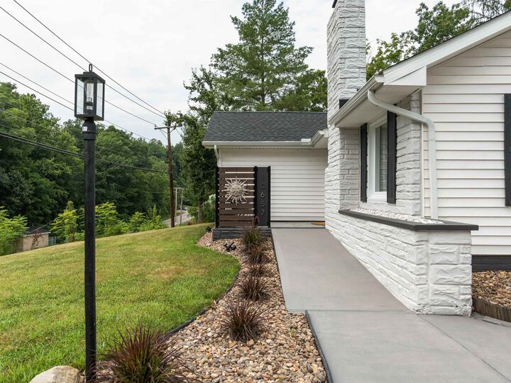 Property Photo:  10657 US-60  WV 25545 