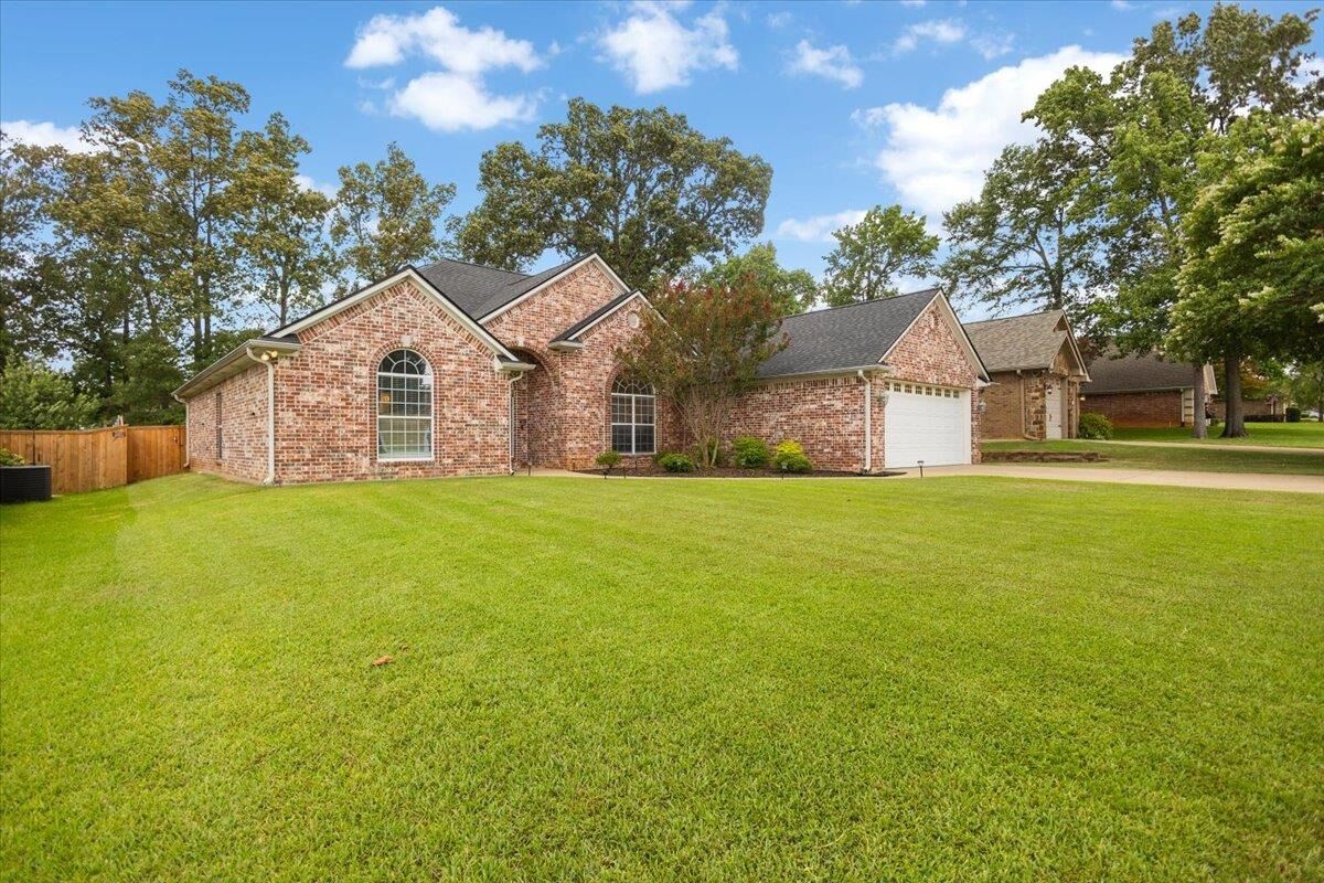 Property Photo: 305 Bridgers Hill Rd TX 75604