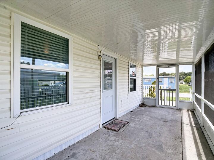 Property Photo:  39032 Ola Avenue  FL 33542 