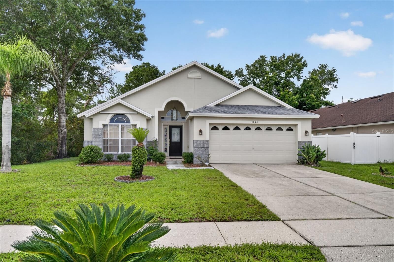 Property Photo: 3149 Red Berry Court FL 32725