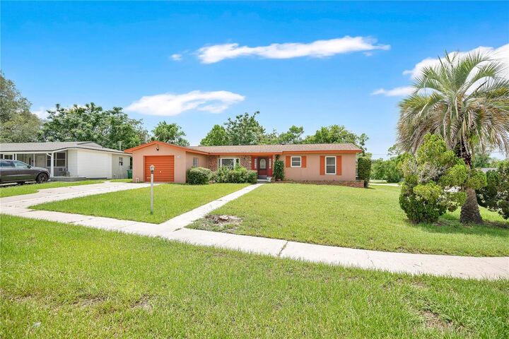 Property Photo:  1140 Cobblestone Avenue  FL 32725 