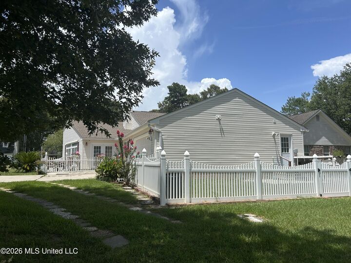 Property Photo:  980 Hamakua Street  MS 39525 