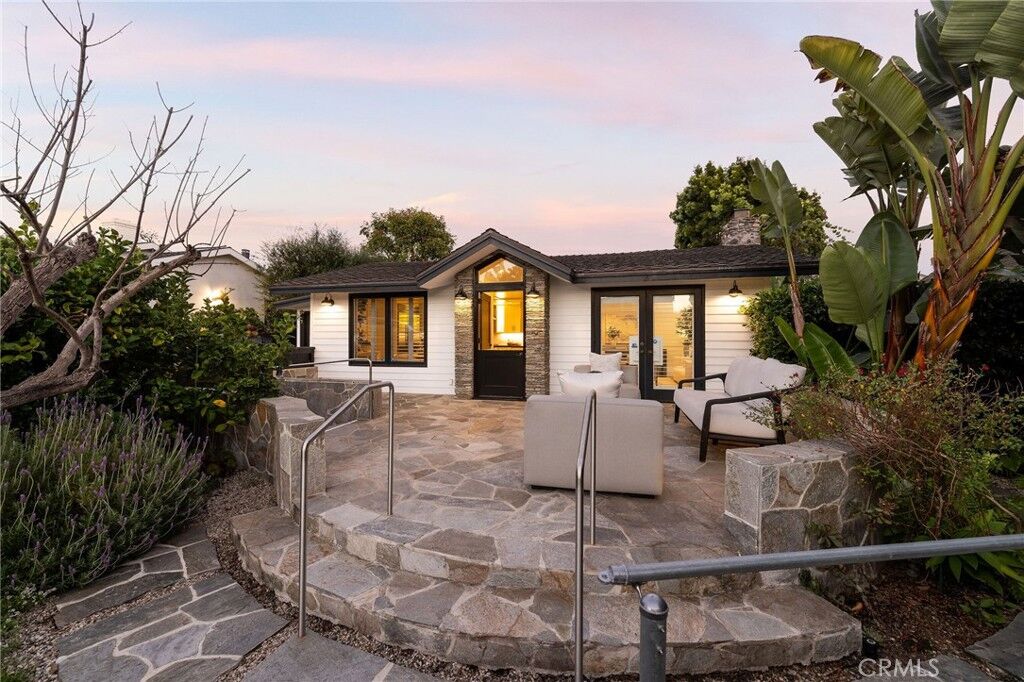 Property Photo:  461 Linden Street  CA 92651 