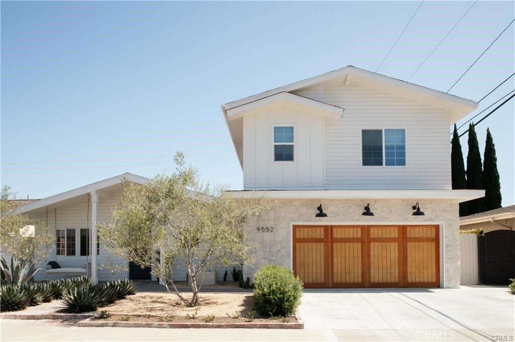 Property Photo:  9552 Sailfish Drive  CA 92646 