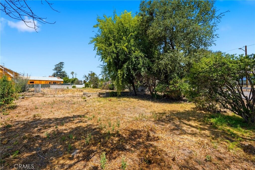 Property Photo: 1384 E Calaveras CA 91001