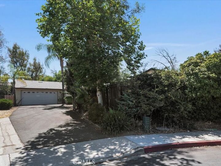 Property Photo: 41041 Via Halcon CA 92591