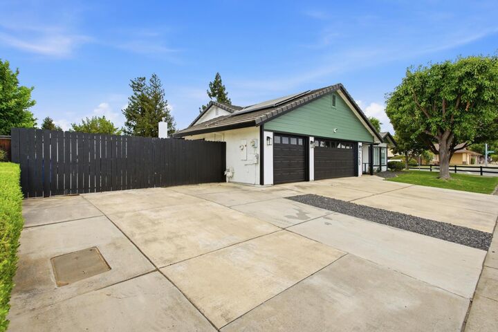 Property Photo:  720 Lake Canyon Avenue  CA 95632 