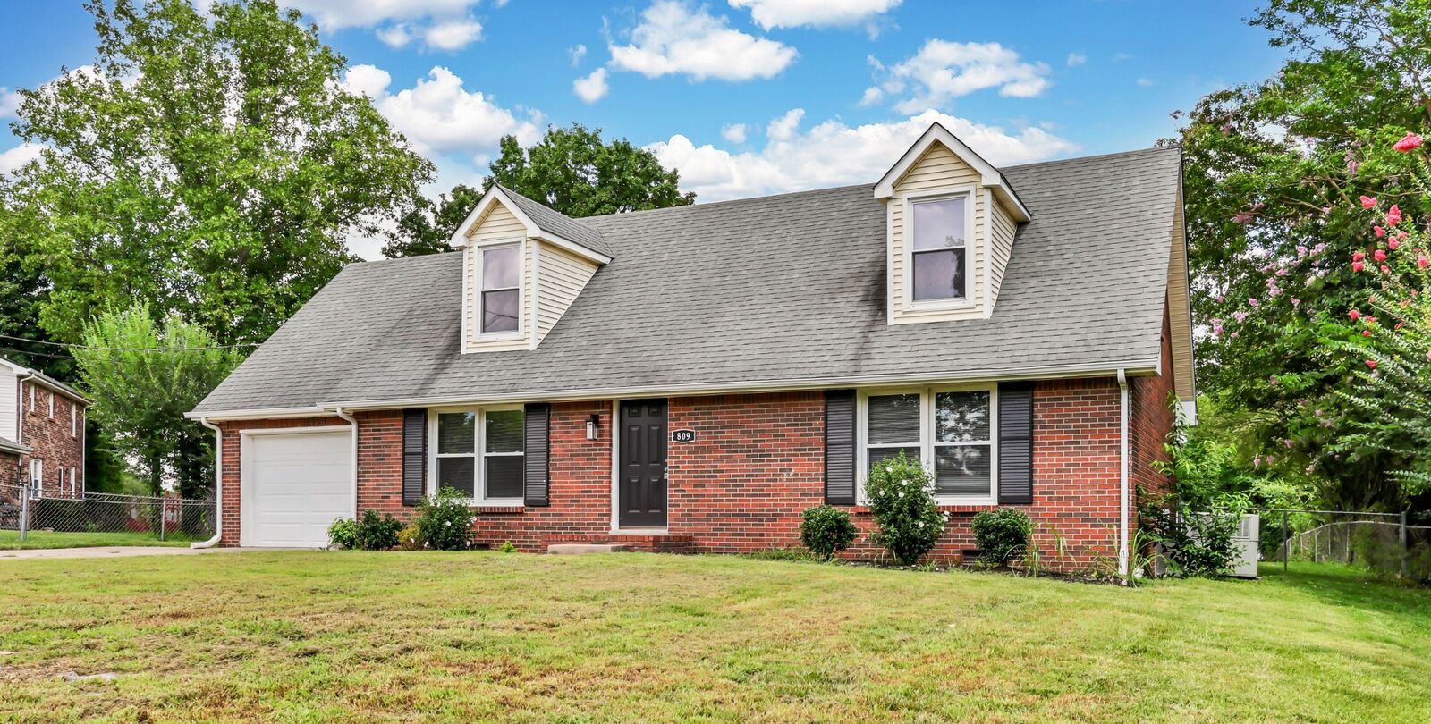 Property Photo: 809 Margret Dr TN 37042