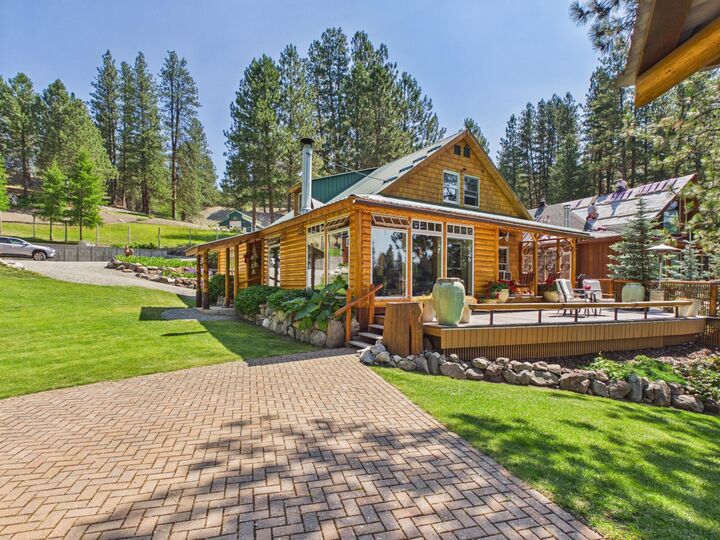 Property Photo:  10 Wayland Cove Rd  WA 99166 