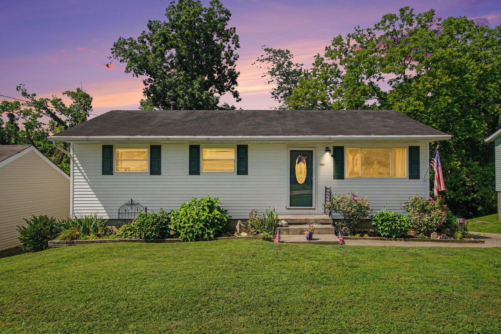 Property Photo: 725 Peach Tree Lane KY 41018