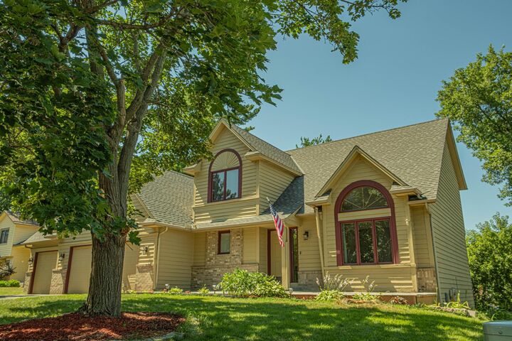 Property Photo: 5440 Riverwood Lane MN 55378