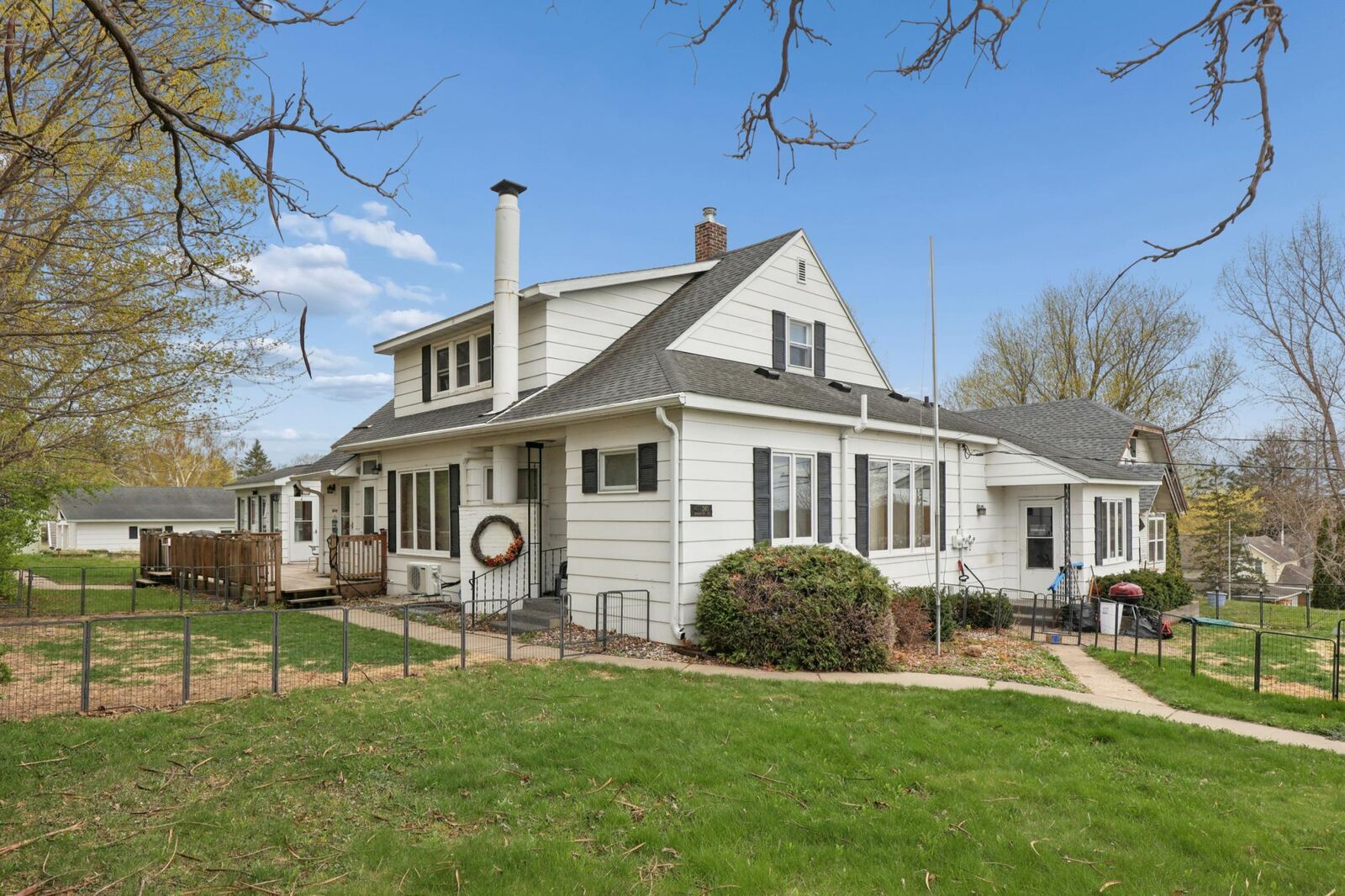 Property Photo: 240 Washington Street MN 56340