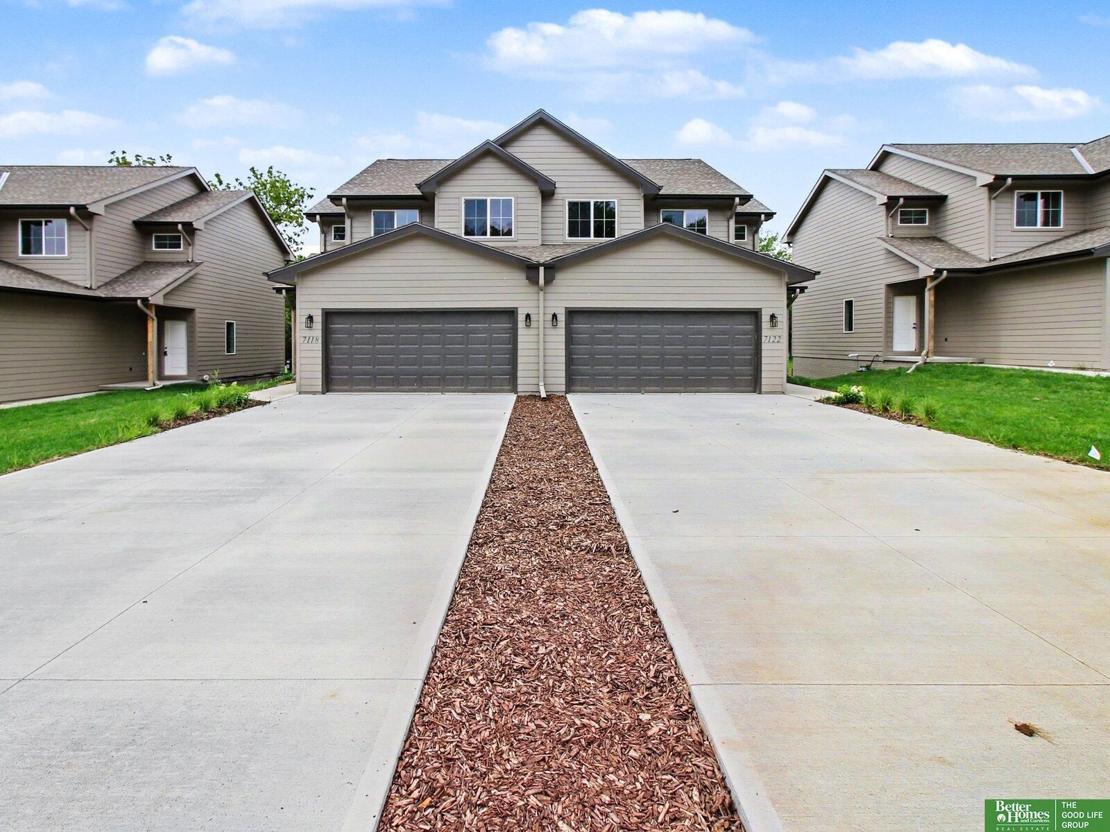 Property Photo:  7122 N 79th Court  NE 68122 