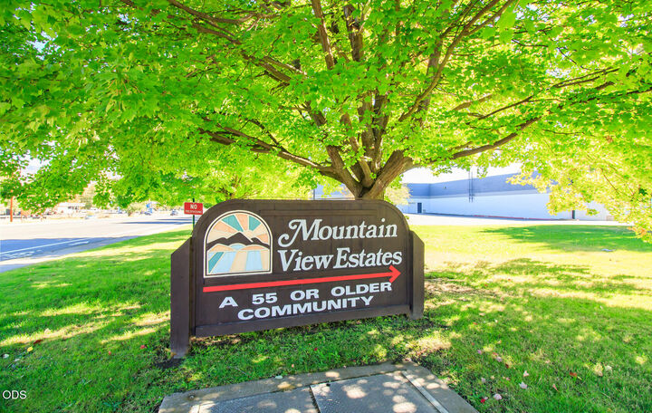 Property Photo:  333 Mountain View Drive 19  OR 97540 