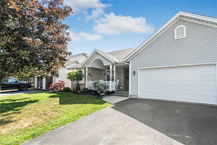 Property Photo: 26 Maplewood Court ON N1A 3G8
