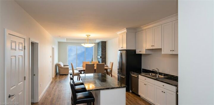 Property Photo:  