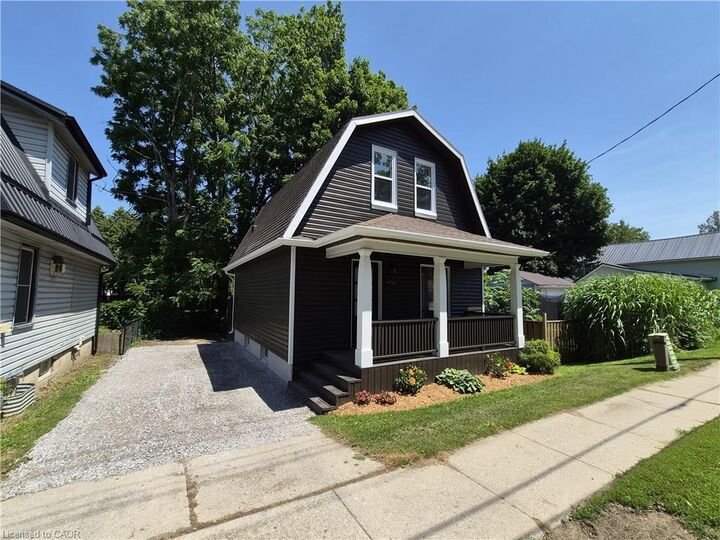 217 Queen Street N — photo 1