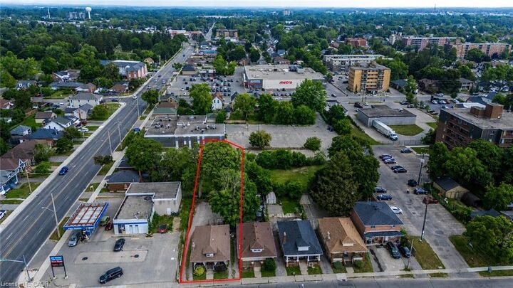Property Photo: 341 St Paul Avenue ON N3R 4N2