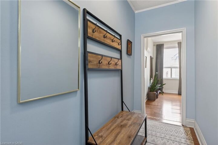 Property Photo:  