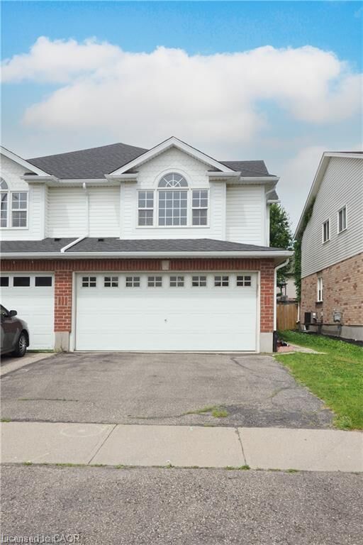 Property Photo:  