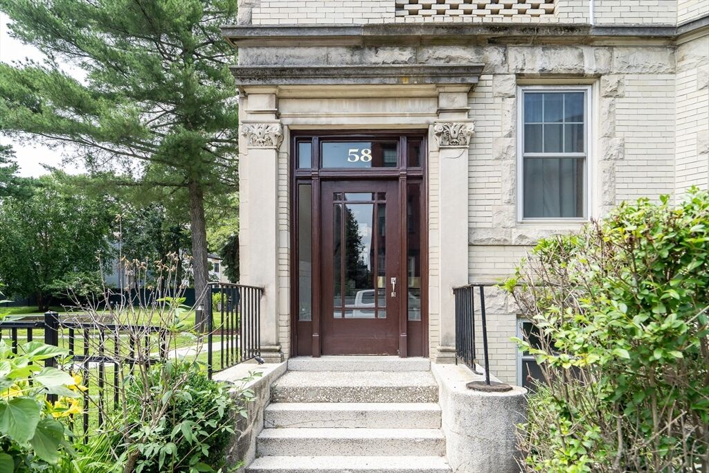 Property Photo: 58 Pleasant Street 6 MA 02446