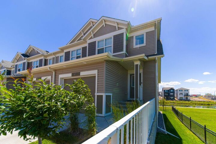 Property Photo: 1407 3 Street SE 61 AB T1V 0J9