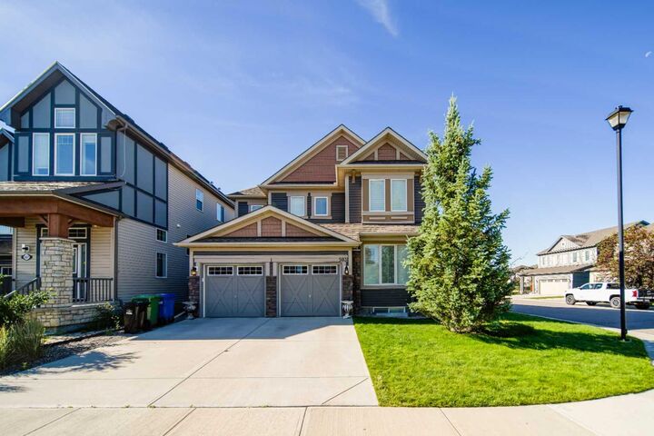 Property Photo: 503 Windbrook Heights SW AB T4B 3X2