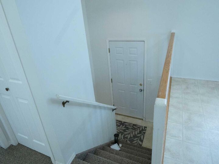 Property Photo:  64 Valleyview Drive SW  AB T1A 8N6 