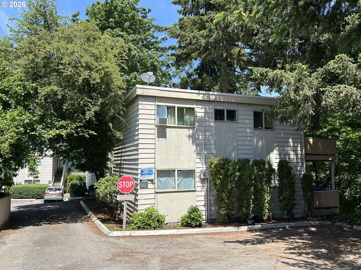 Property Photo: 3812 E 14th St WA 98661
