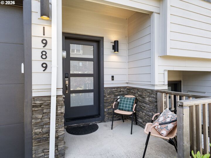 Property Photo: 1989 Kari Dawn Ave SE OR 97306