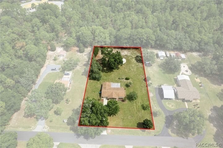 Property Photo: 2549 W Fairfax Court FL 34461
