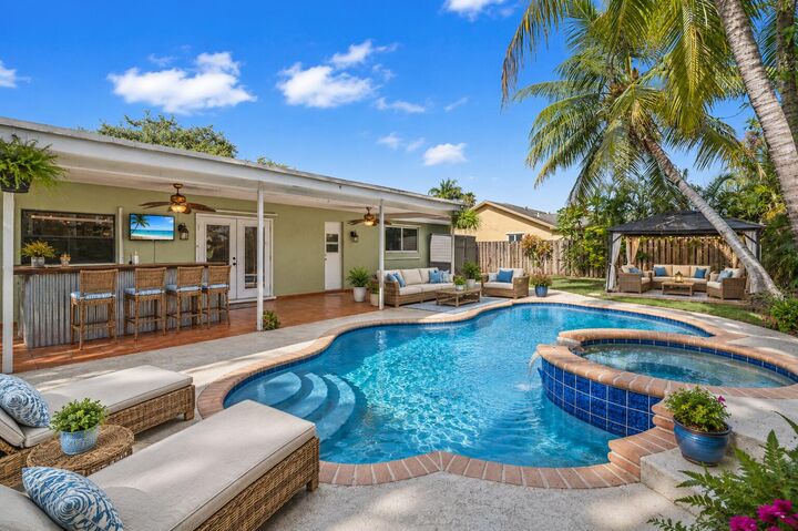 Property Photo: 11651 NW 39th Street FL 33323