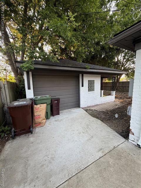 Property Photo: 14370 Pearl Street MI 48195