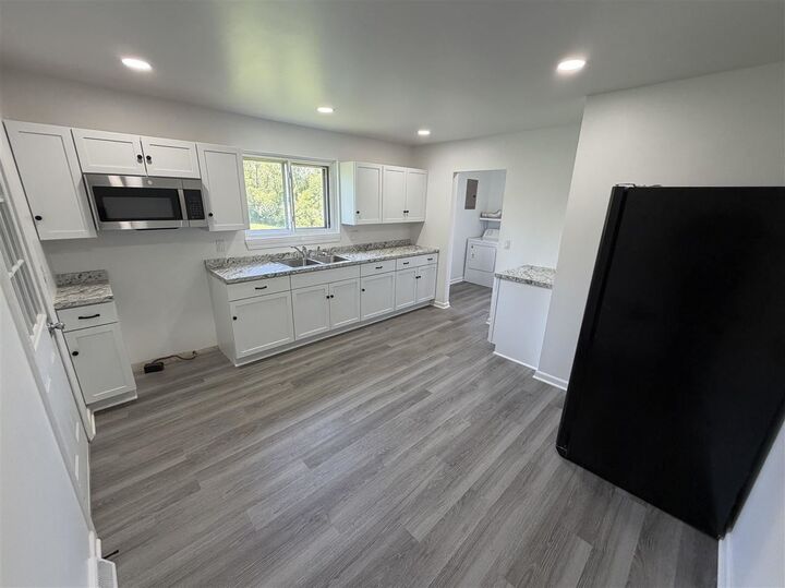 Property Photo:  911 Locust Drive  IN 47374 