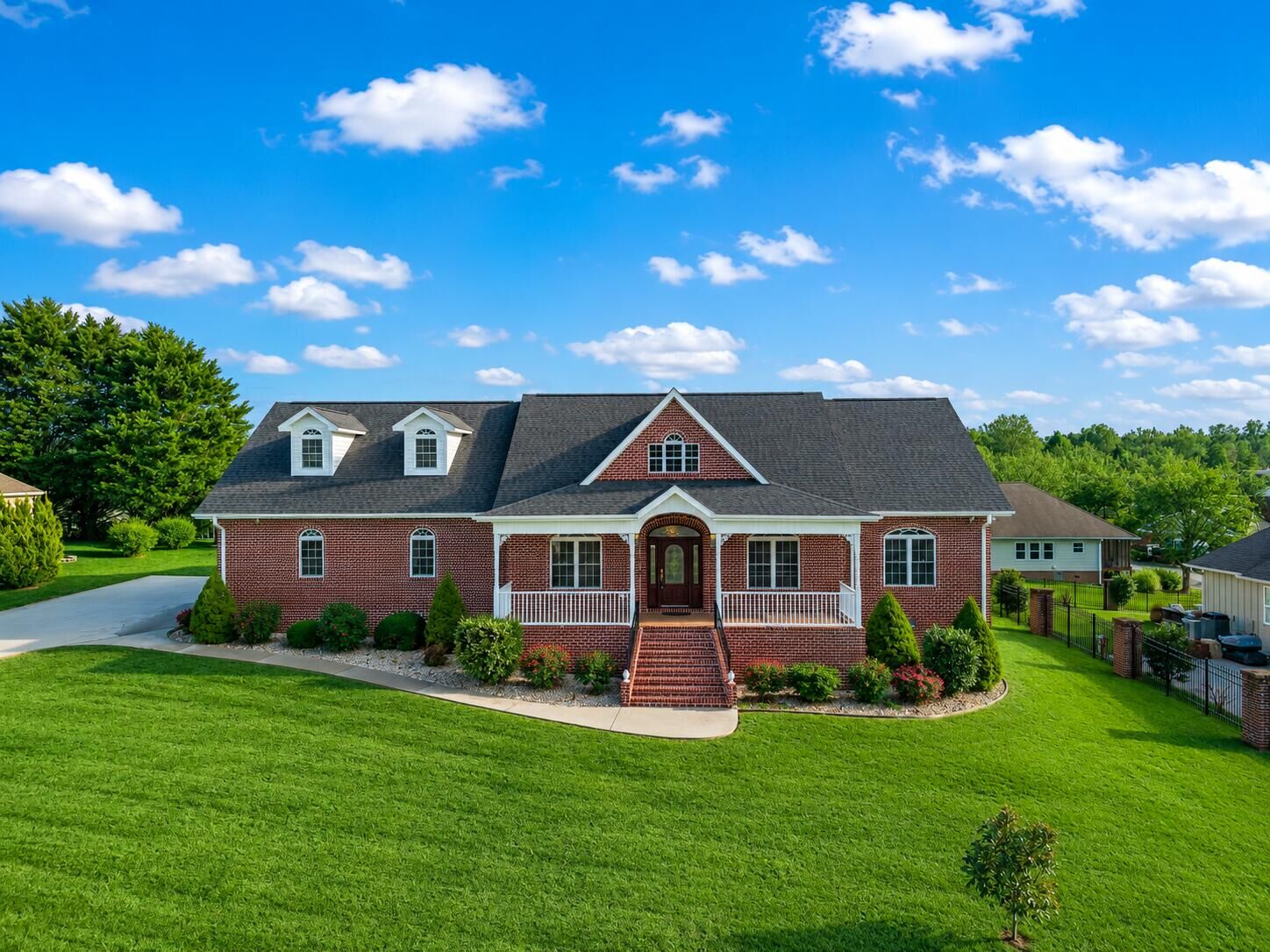 Property Photo: 504 Lynnwood Drive TN 37303